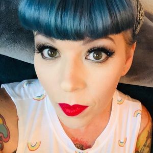 Meet your Posher, Cyn